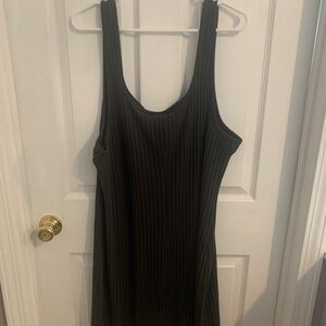 Old Navy Black Sleeveless Midi Dress